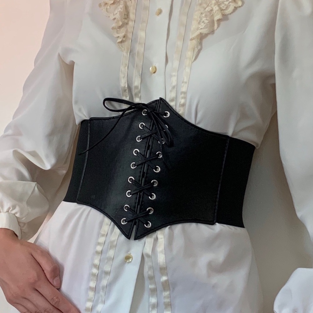 black underbust corset belt